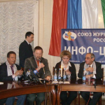 Директор Центра партнерства цивилизаций Вениамин Попов (крайний справа) стал первым представителем РФ при ОИК