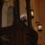 Имам центральной мечети Бейрута Мухаммада аль-Амин читает пятничную проповедь