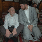 Дамир-хазрат Мухетдинов с казанским татарином в Соборной мечети г. Бишкека