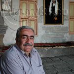 Джамиль Аль Атраш, внук друзского героя Султана Паши Аль Атраша (его портрет на стене)