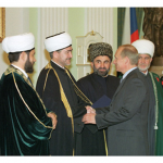 17 декабря 2001 года Владимир Путин встретился в Кремле с руководителями мусульманских духовных управлений России.