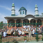 Новая мечеть в пригороде Оша, узбекская махалля.