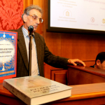 Доктор Т. Ибрагим презентует свою новую книгу изданную в ИД 