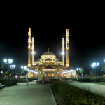 Соборная мечеть Грозного после таравих намаза.